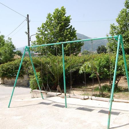 Agriturismo Parra Santa Lucia del Mela Buitenkant foto