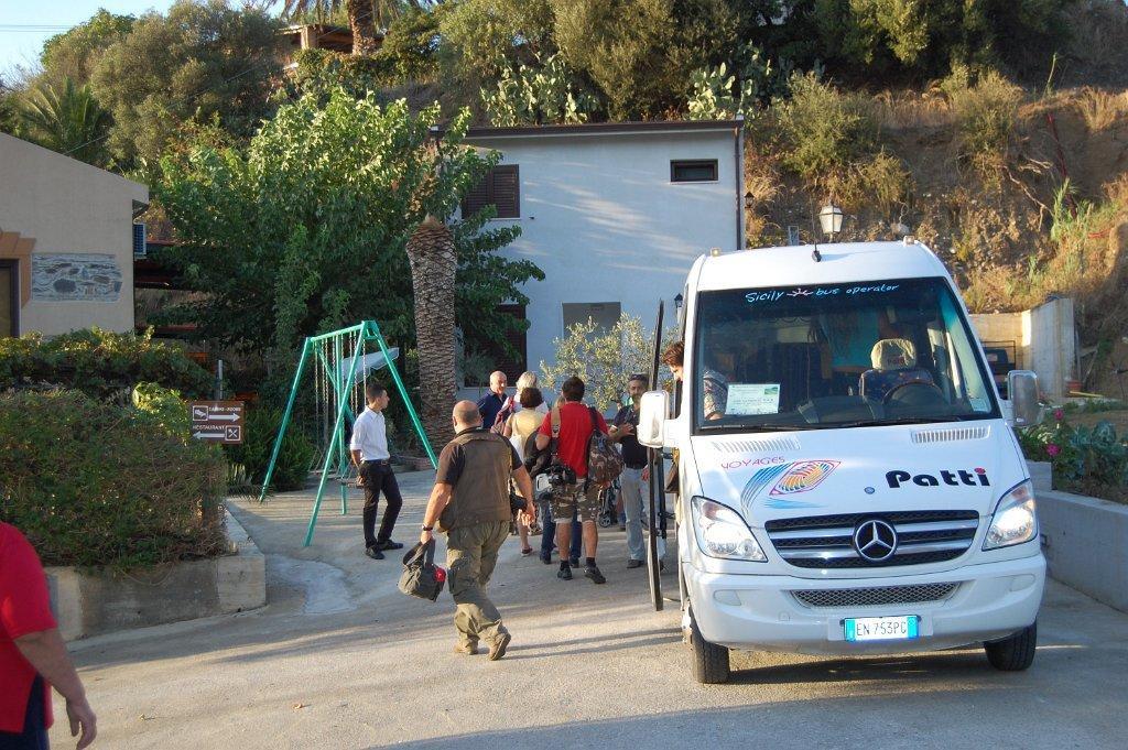 Agriturismo Parra Santa Lucia del Mela Buitenkant foto