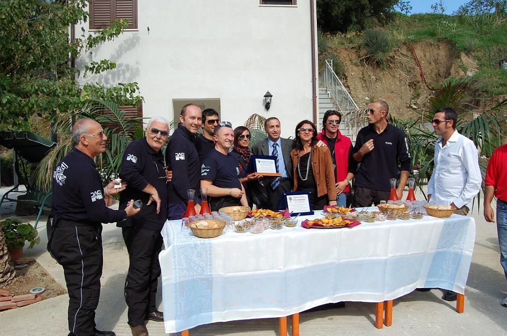 Agriturismo Parra Santa Lucia del Mela Buitenkant foto