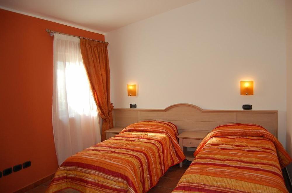 Agriturismo Parra Santa Lucia del Mela Buitenkant foto