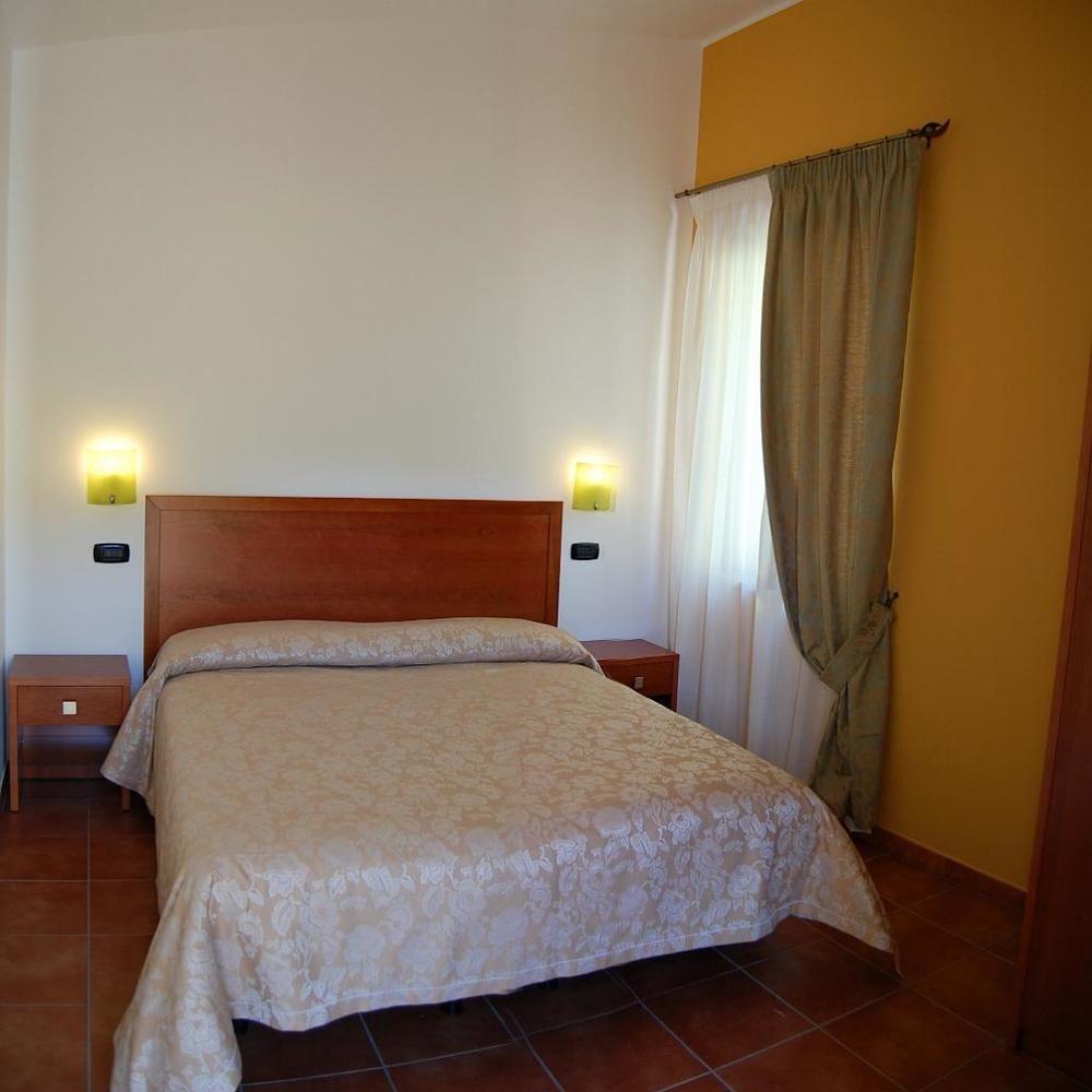 Agriturismo Parra Santa Lucia del Mela Buitenkant foto