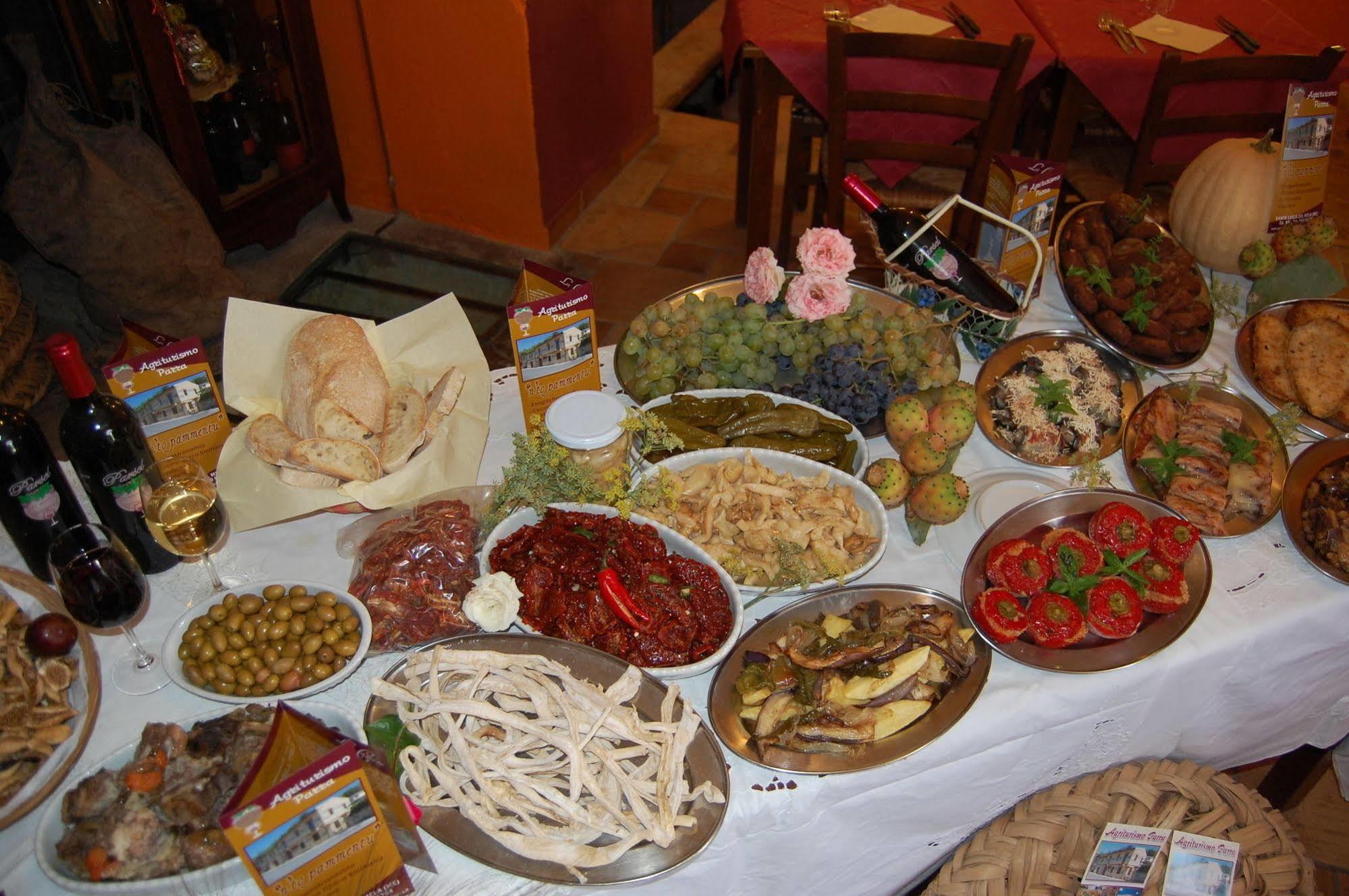 Agriturismo Parra Santa Lucia del Mela Buitenkant foto